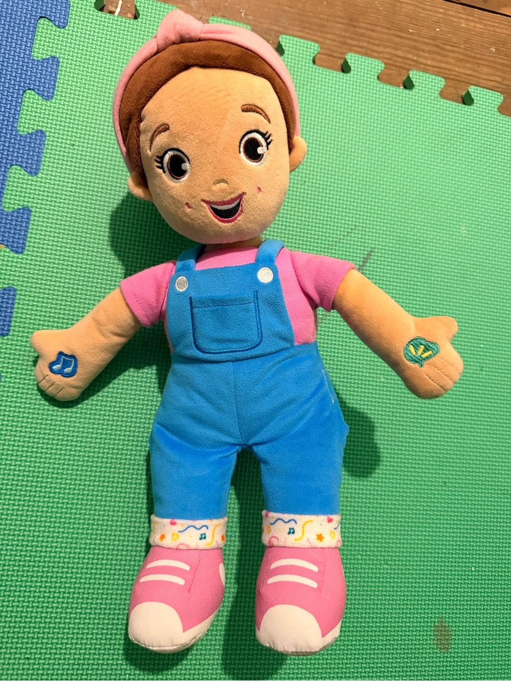 Ms Rachel Speak Sing Doll